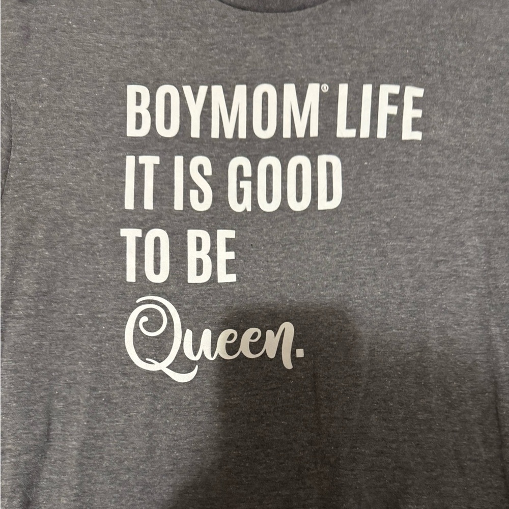 Gray 'Boymom Life' Graphic Tee